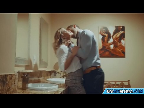 ❤️ Xa i-blonde ene-busty ikuhenda kwindlu yangasese yoluntu Amanyala asemgangathweni kumanyala xh.redpornpictures.ru ☑
